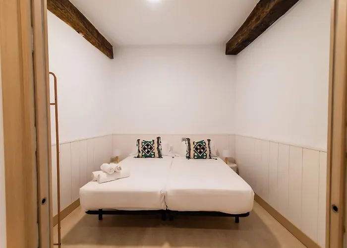 Main Street Mayor-nagusi With Ac Apartment